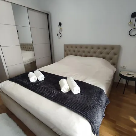 Apartment Two Bedrooms 4 V Skopje